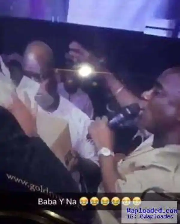 Shocking! Popular Nigerian Musician Caught Slapping His Band Member on Stage During Performance (Video)